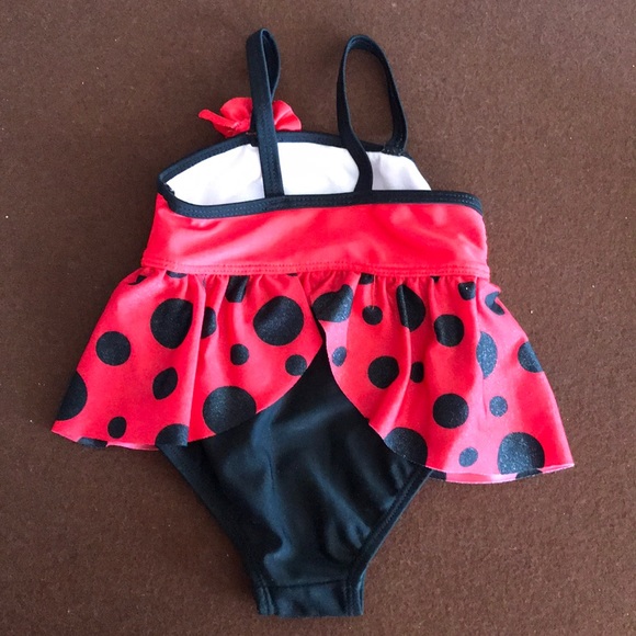 Bathing suits - Picture 3 of 4